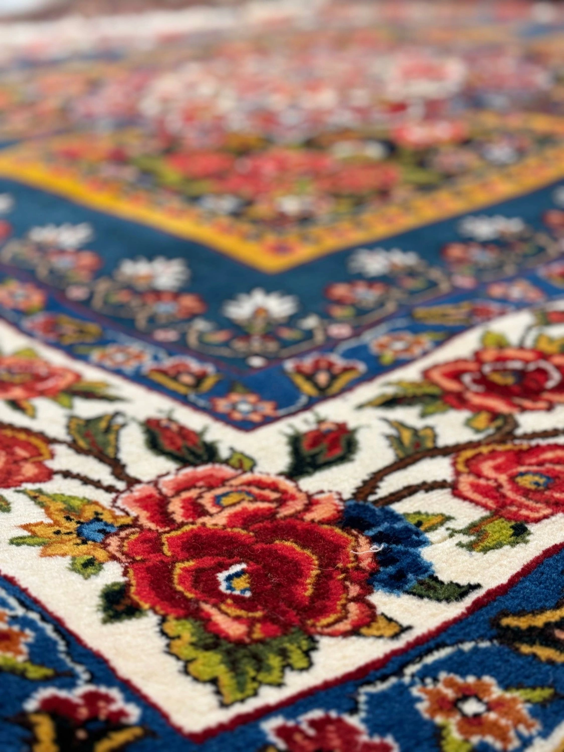 carpet-farshboom-4081440464