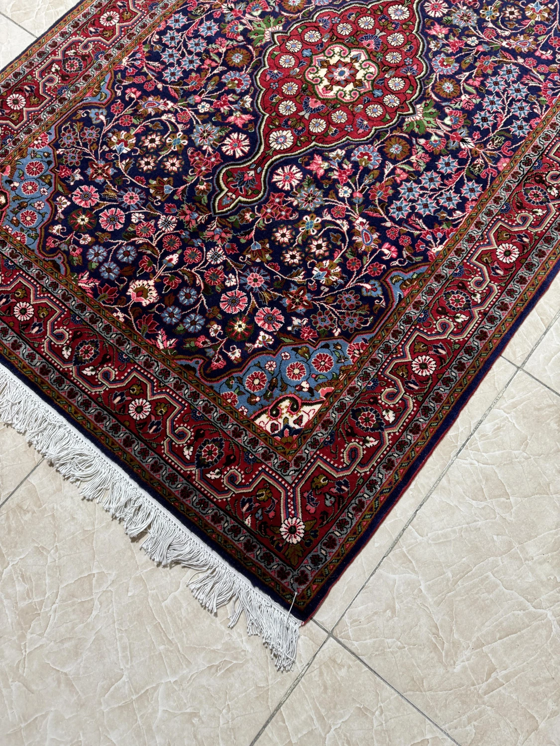 carpet-farshboom-1733925292