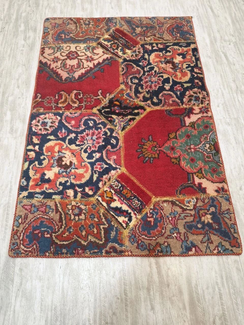 carpet-farshboom-1736490615