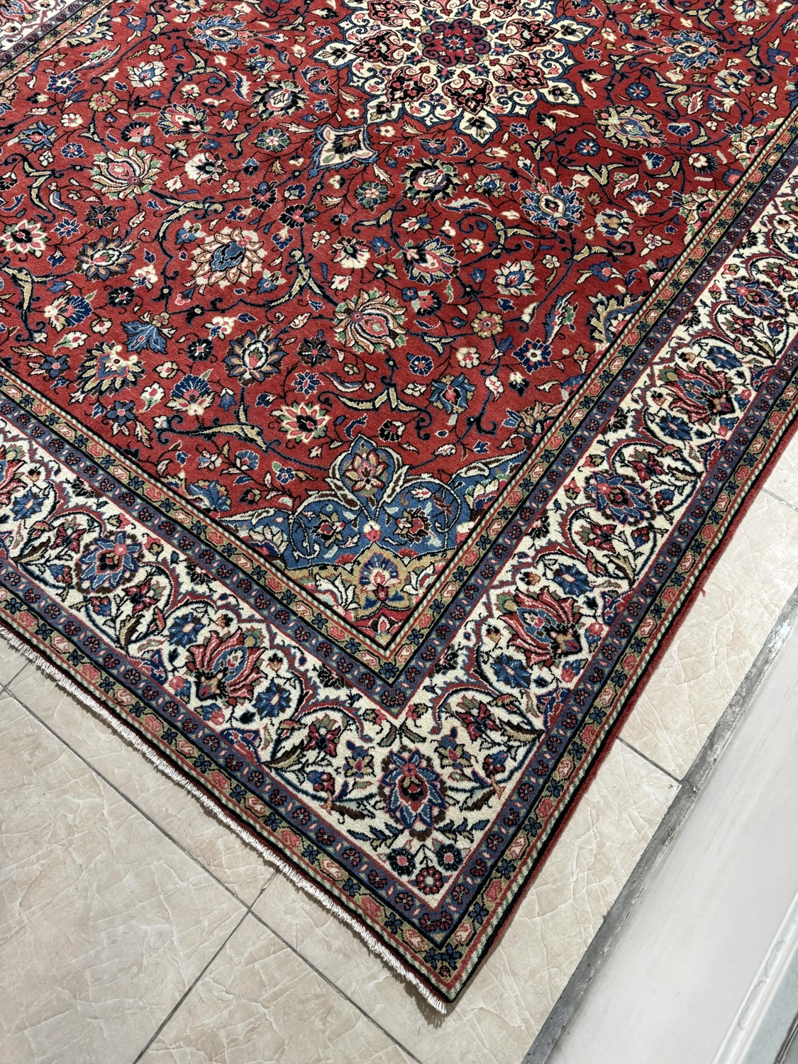 carpet-farshboom-1749170199