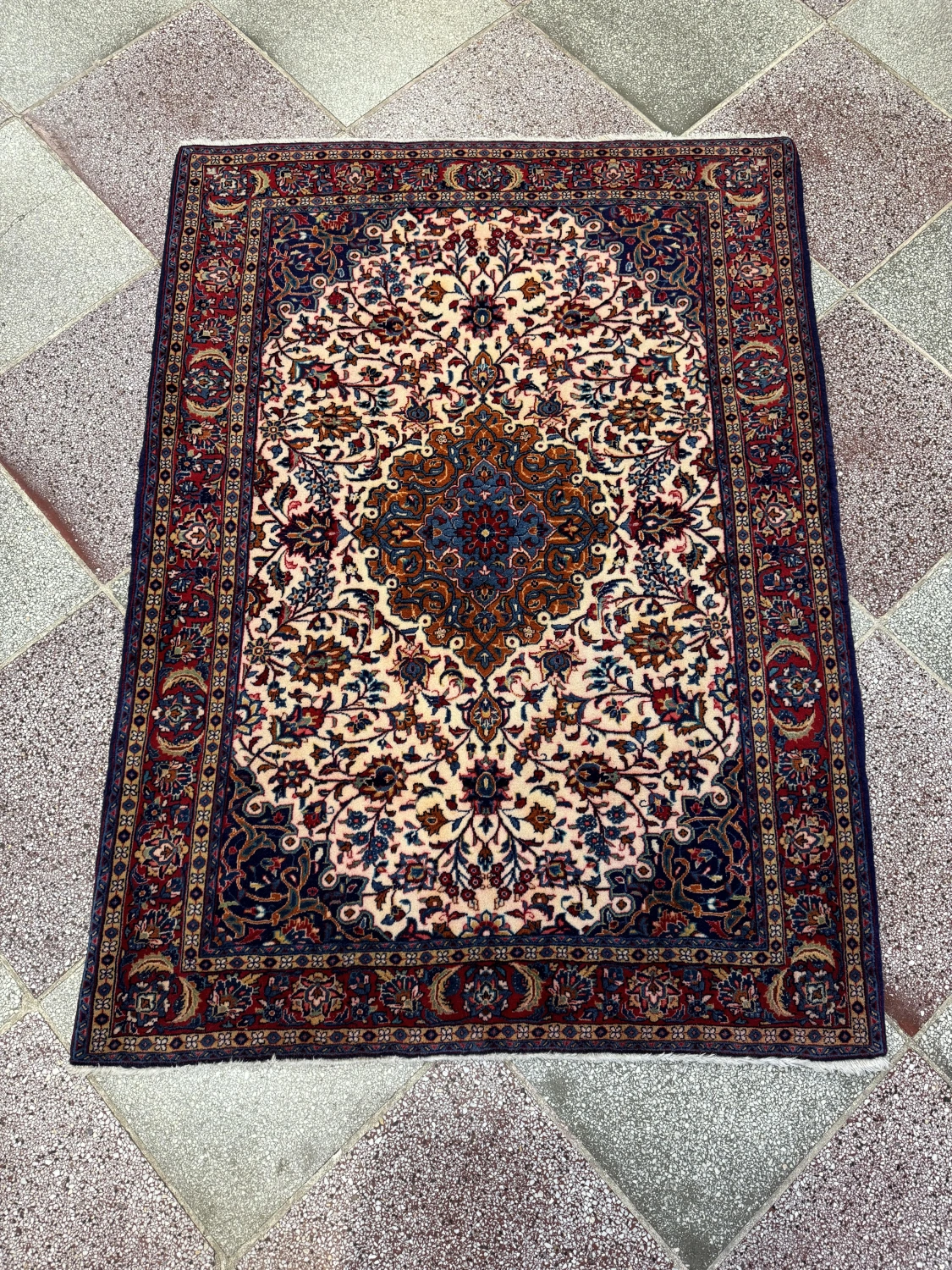 carpet-farshboom-4234796684