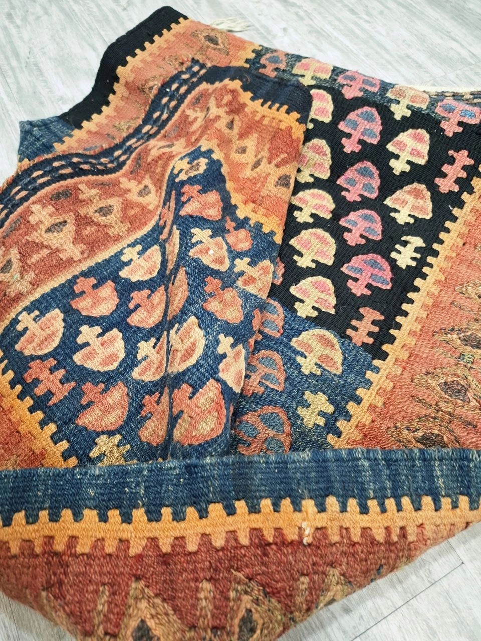 carpet-farshboom-4757503996