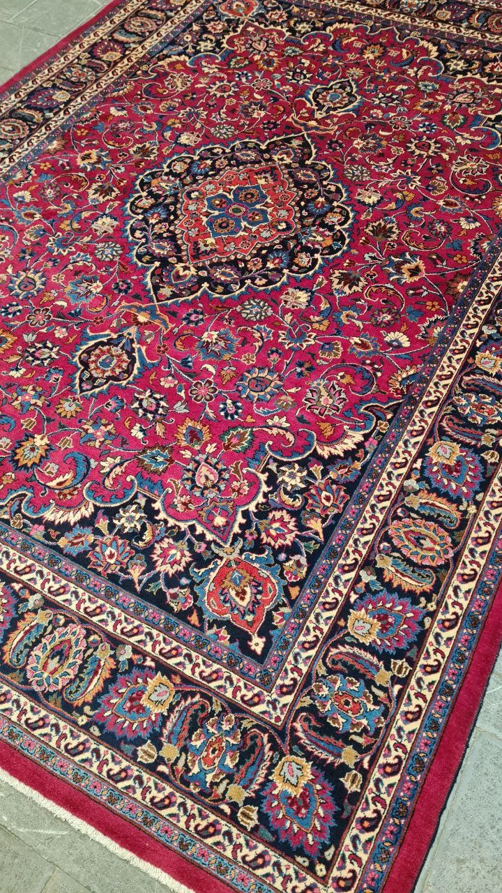 carpet-farshboom-1064662323
