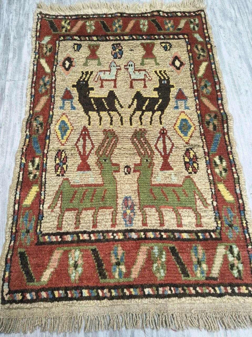 carpet-farshboom-1158344798