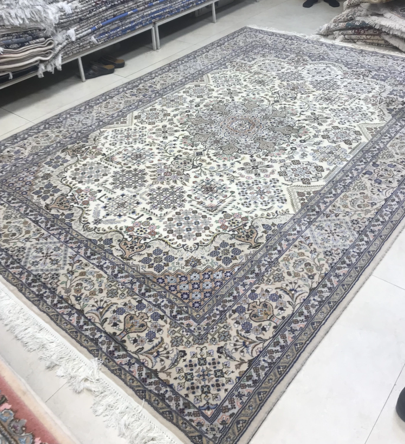 carpet-farshboom-1321223531