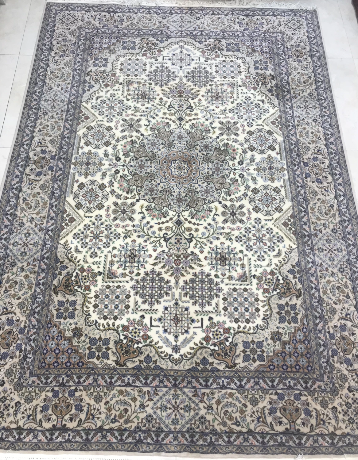 carpet-farshboom-1521698926