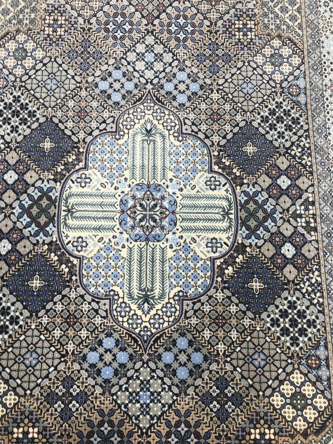 carpet-farshboom-1659725978