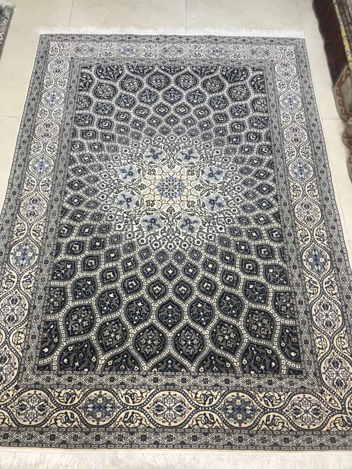 carpet-farshboom-2207722897