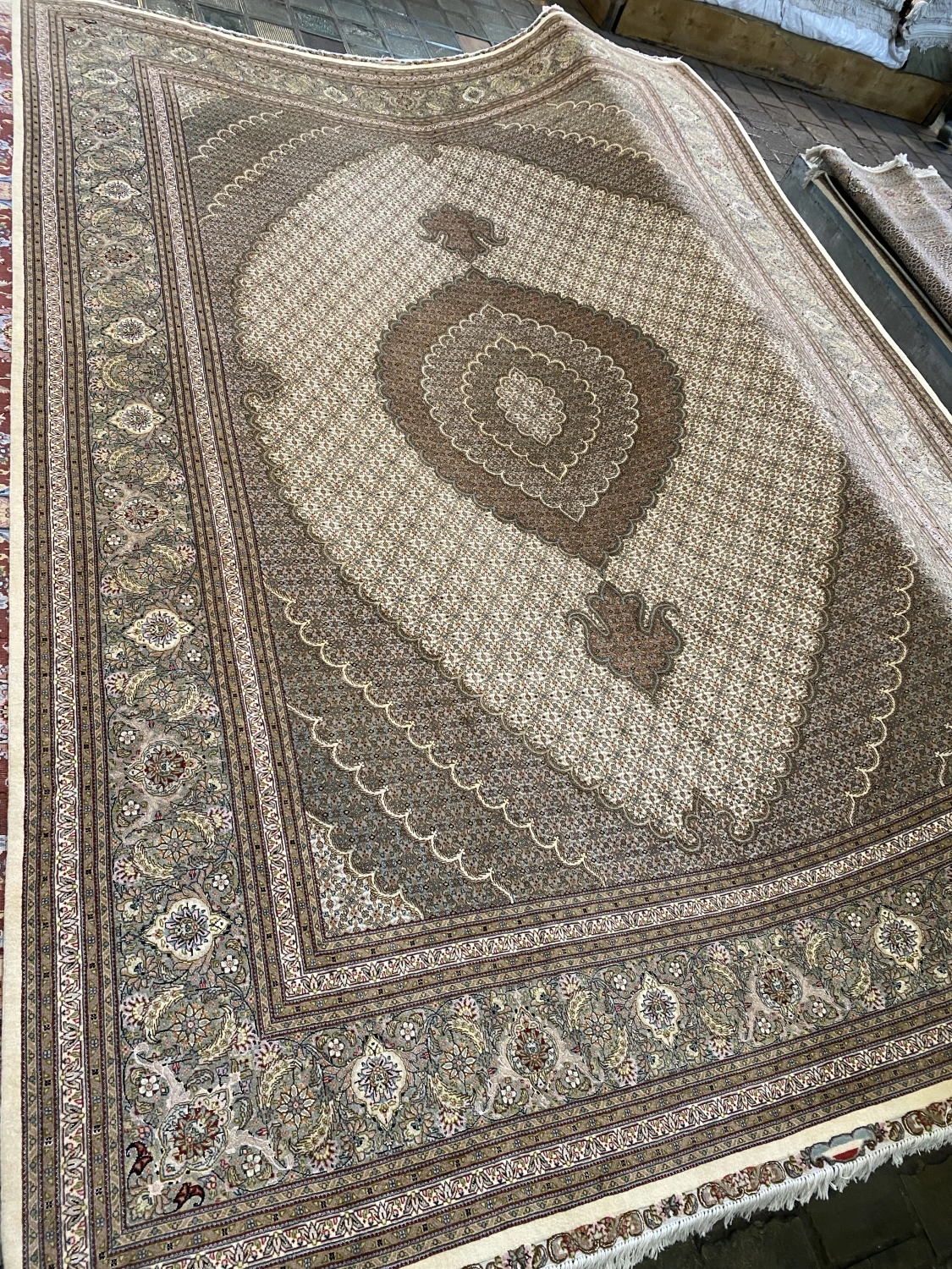 carpet-farshboom-2857400899