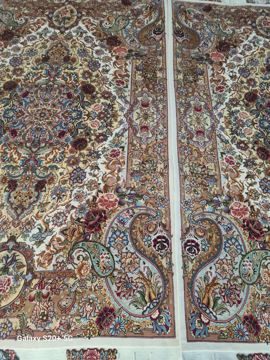 carpet-farshboom-3066915725