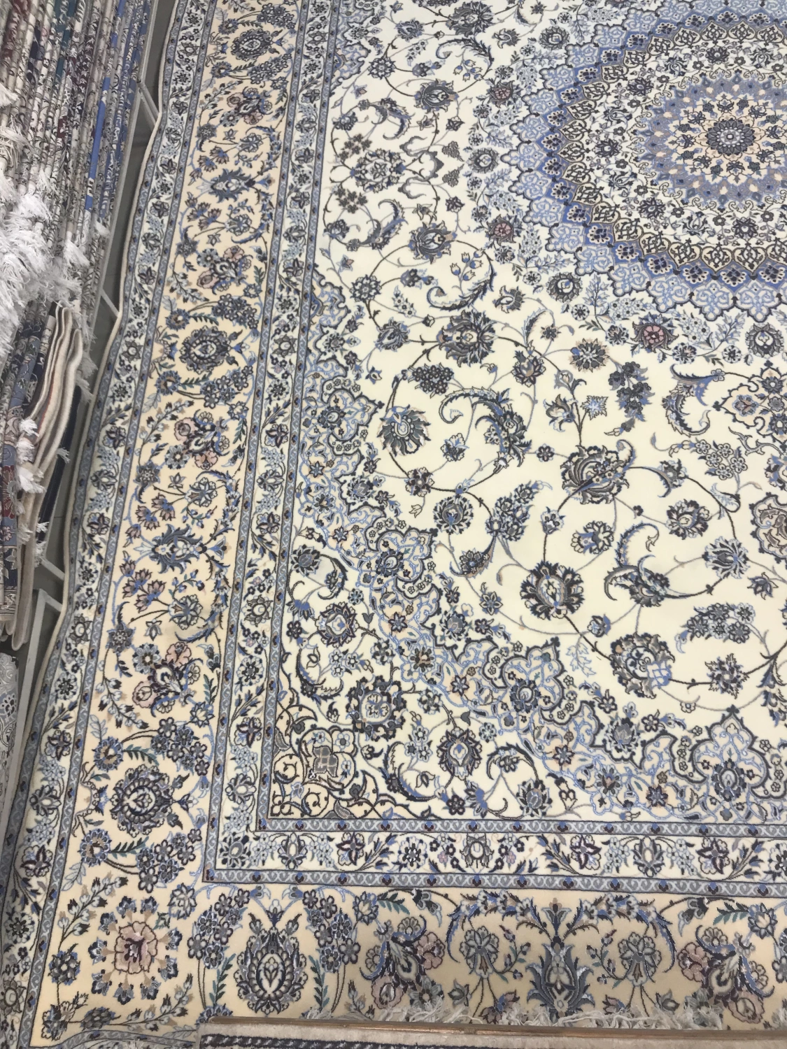 carpet-farshboom-3919616906
