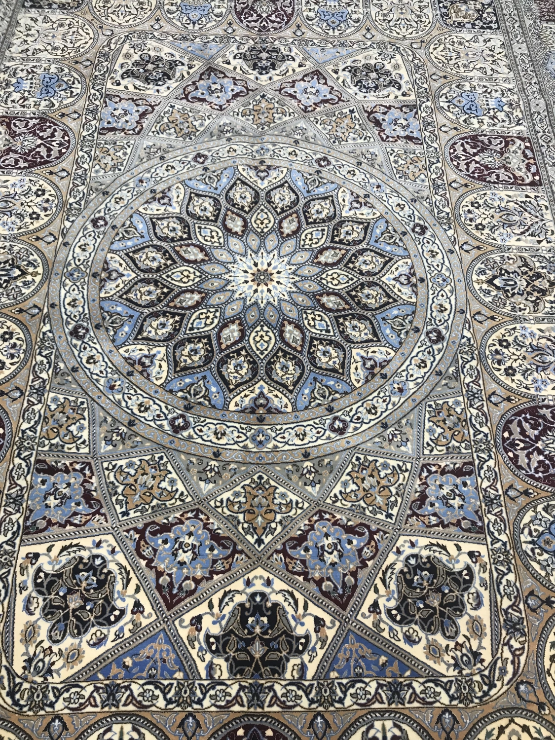 carpet-farshboom-5561898291