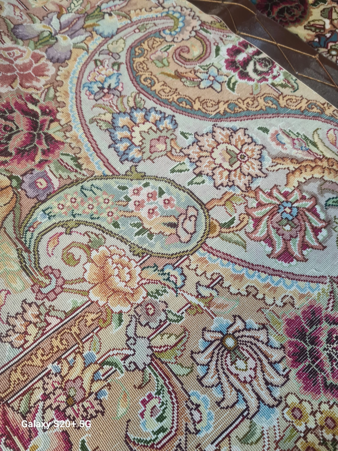 carpet-farshboom-7965423701