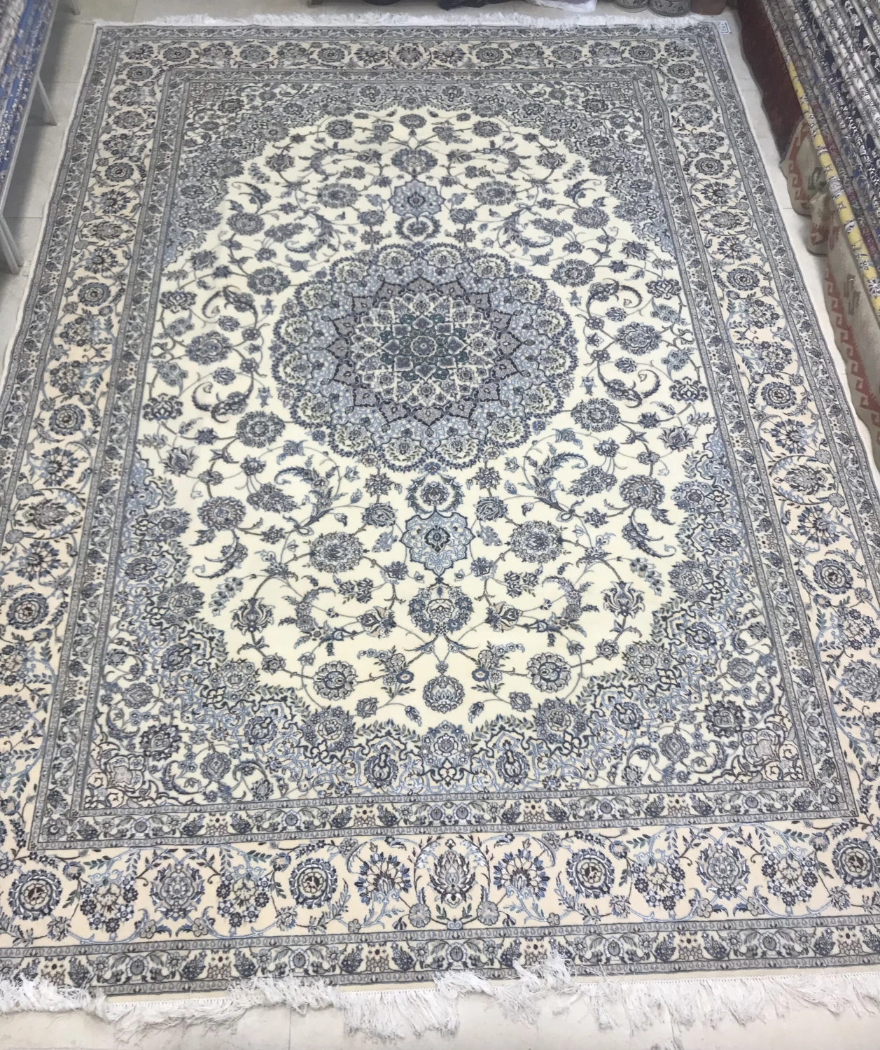 carpet-farshboom-8348434775