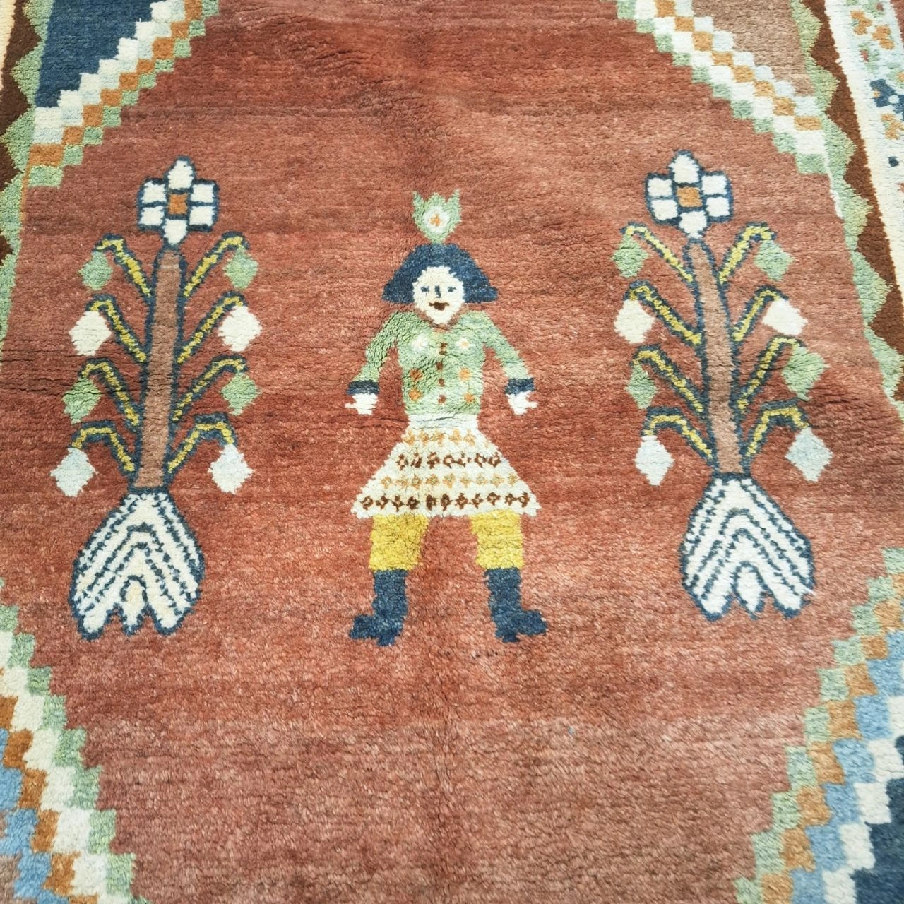 carpet-farshboom-8841341246