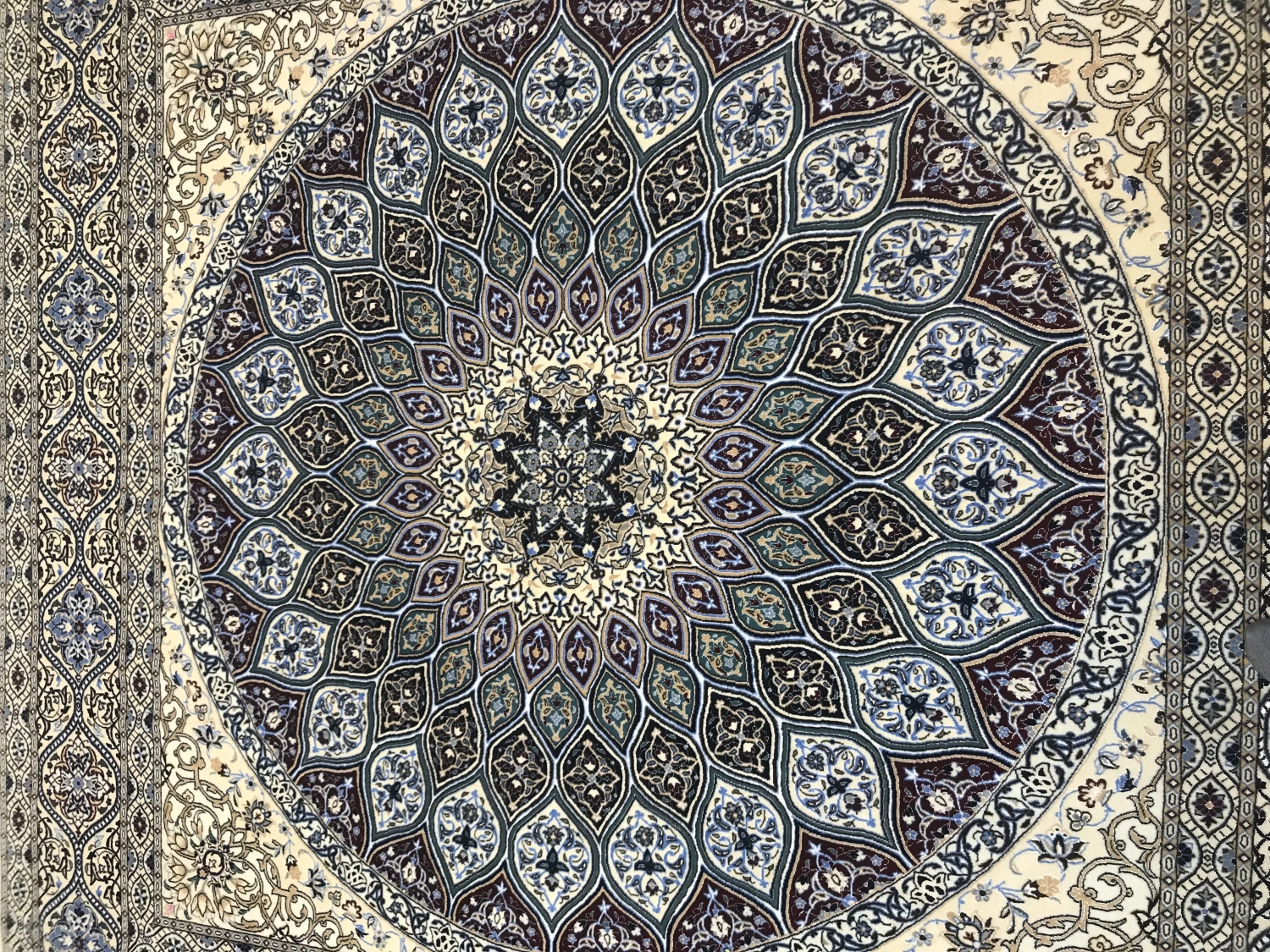 carpet-farshboom-9226402825