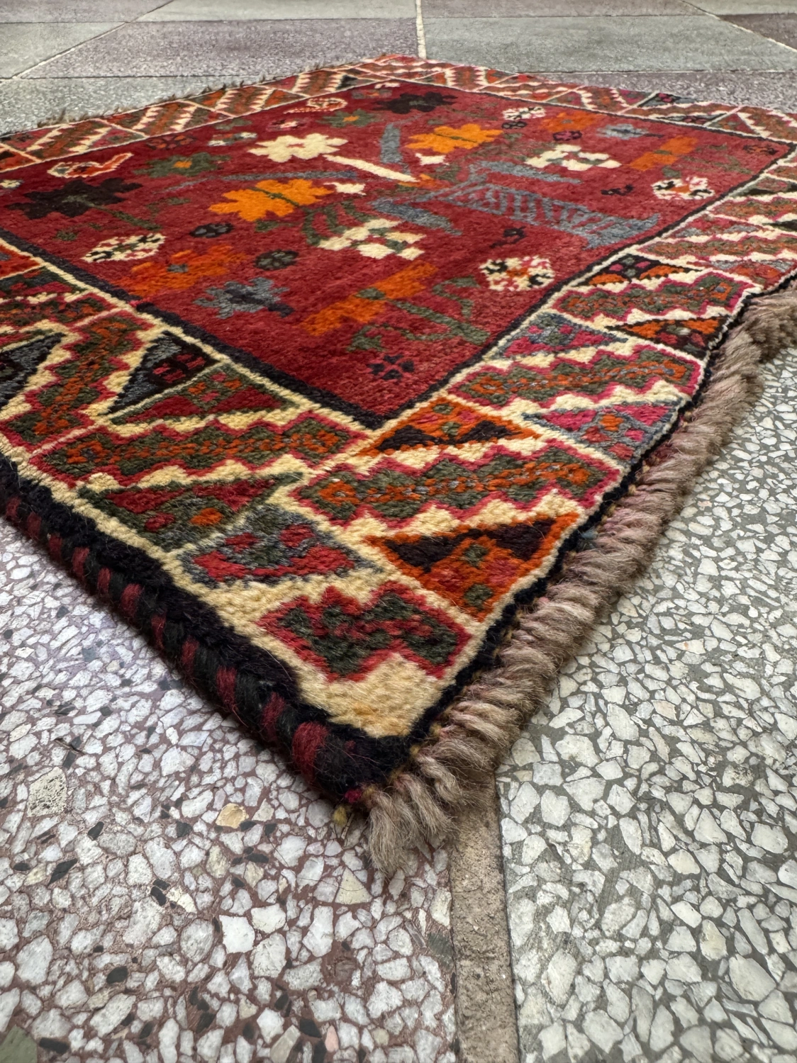 carpet-farshboom-1064188689