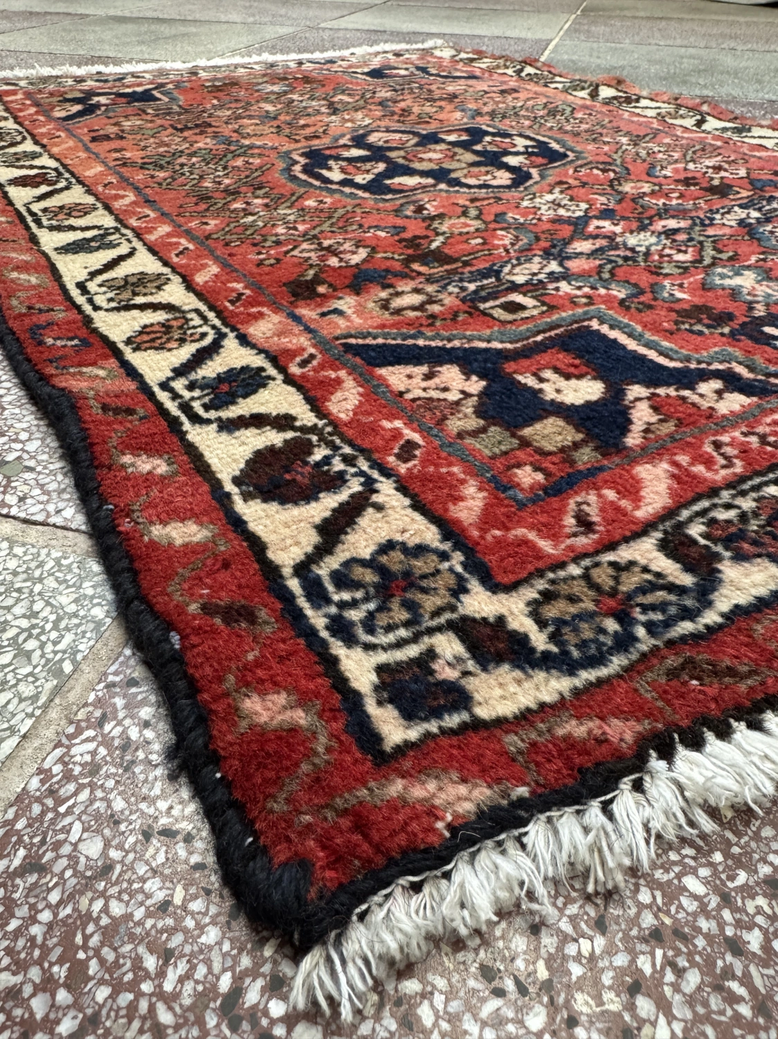 carpet-farshboom-1202937216