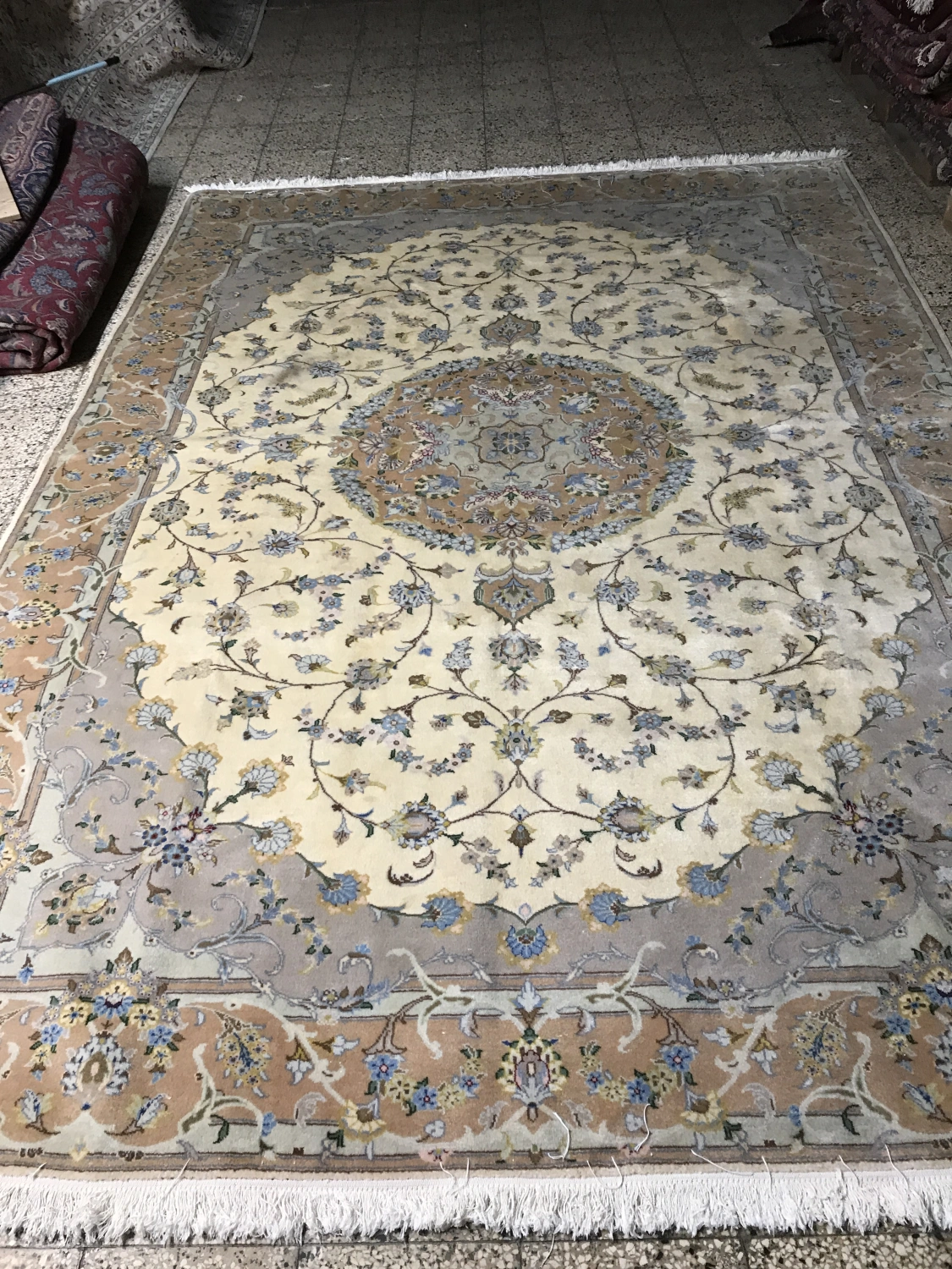 carpet-farshboom-1917815831