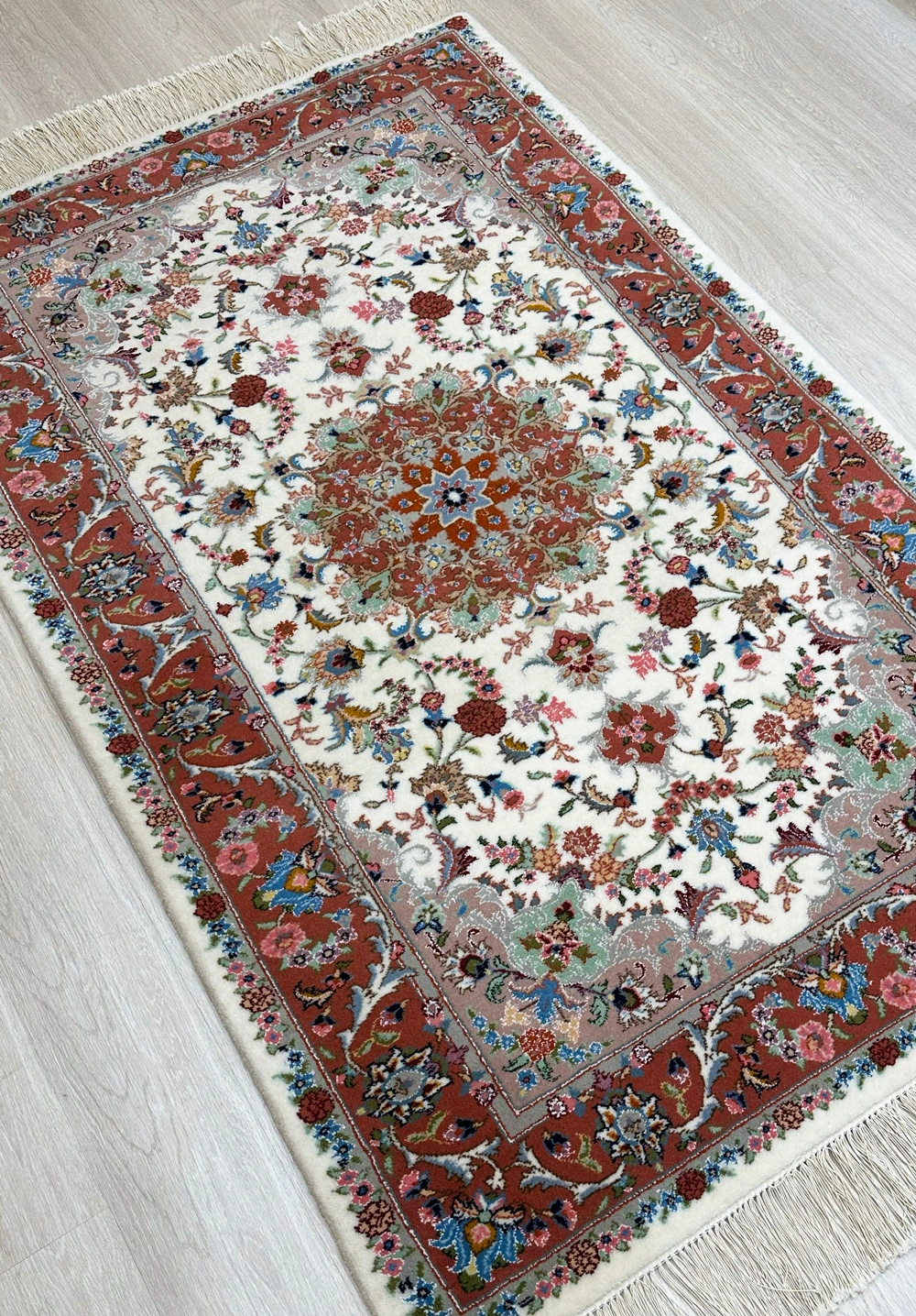 carpet-farshboom-3565160793