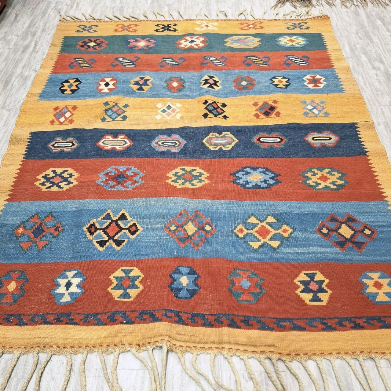 carpet-farshboom-5649113337