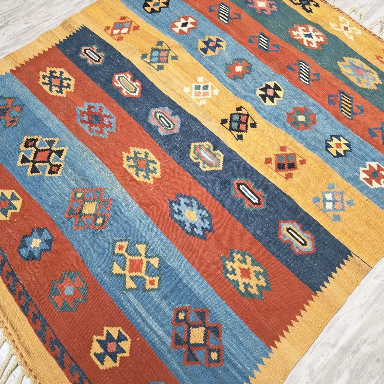 carpet-farshboom-5687796893