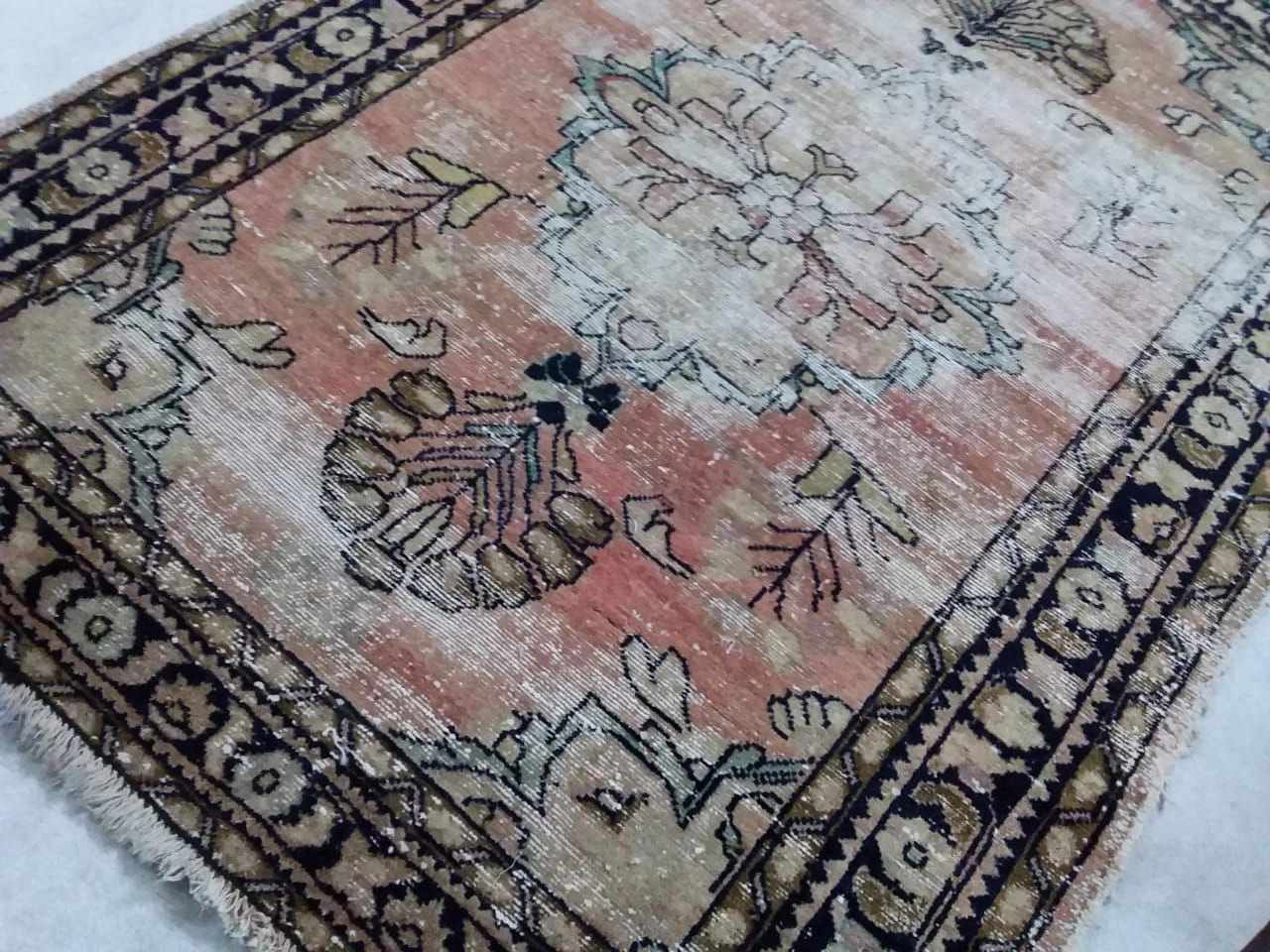 carpet-farshboom-1122040689