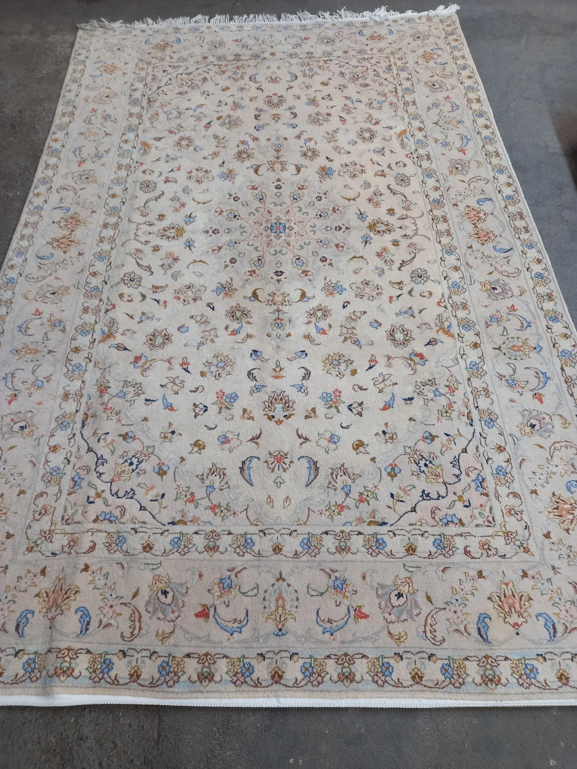 carpet-farshboom-2142739864