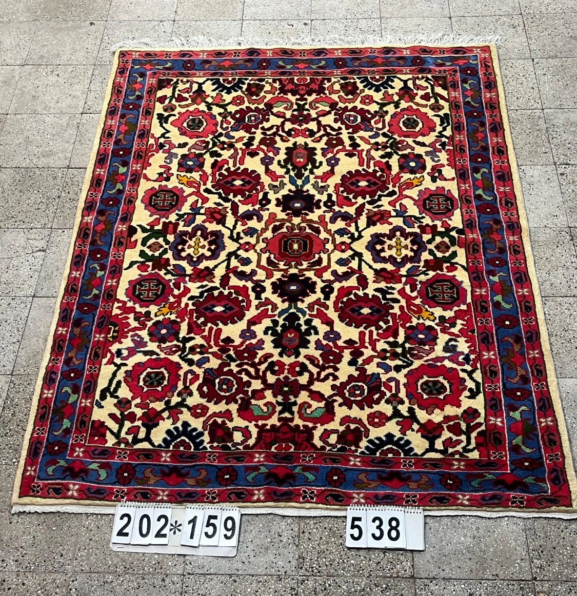 carpet-farshboom-2350447830
