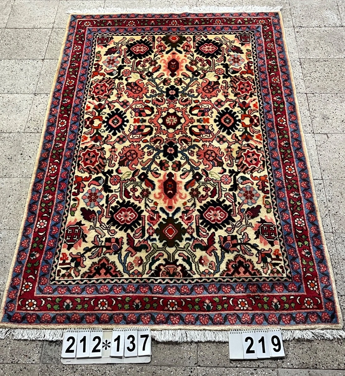 carpet-farshboom-2697538485