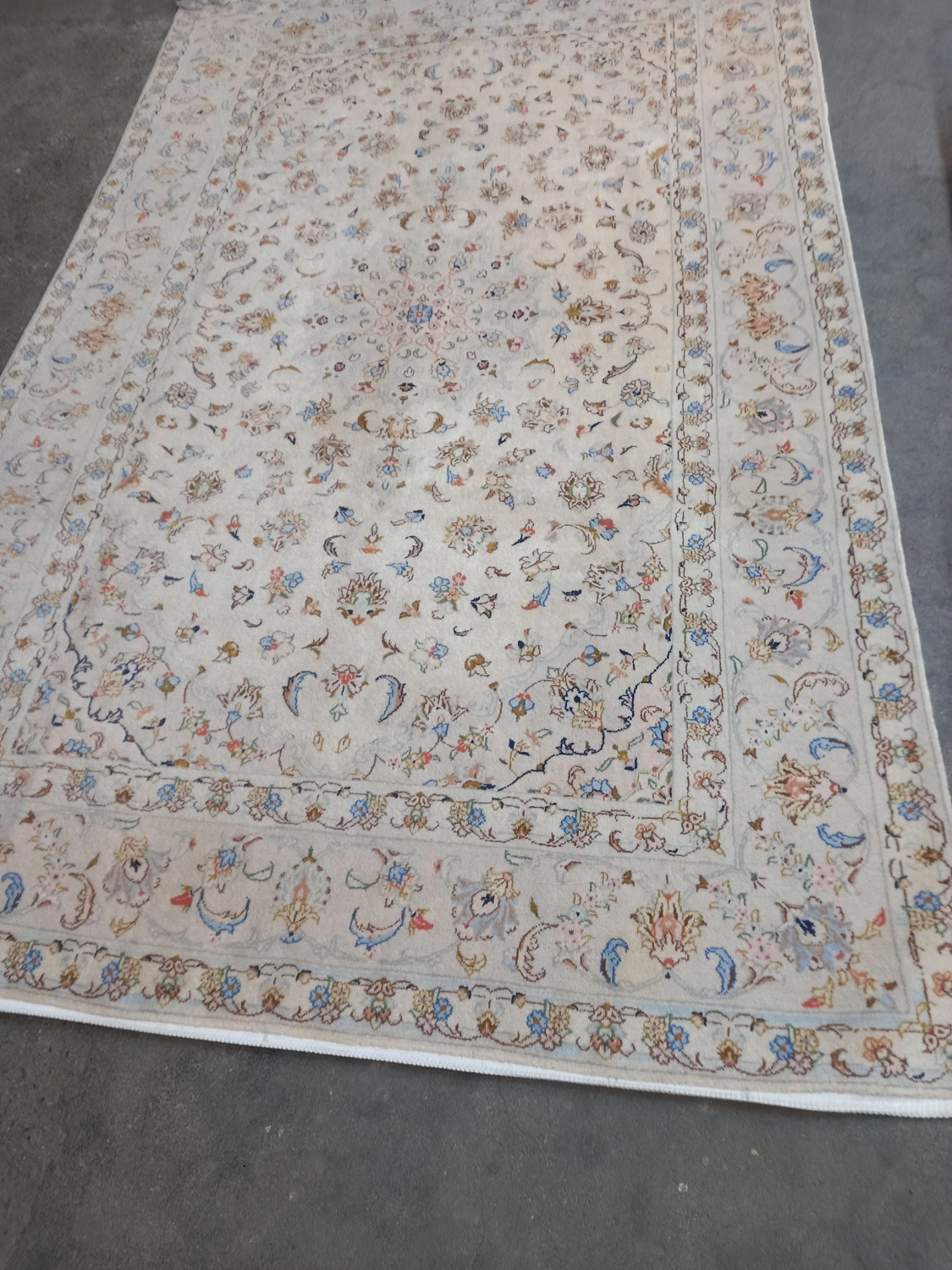 carpet-farshboom-4195674971