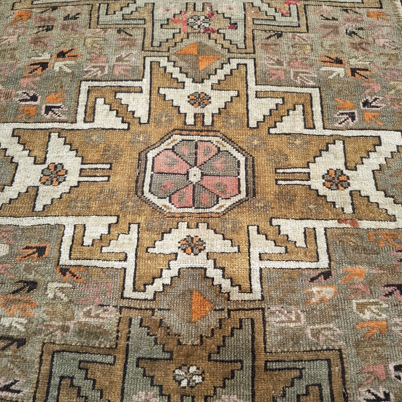 carpet-farshboom-4935144070