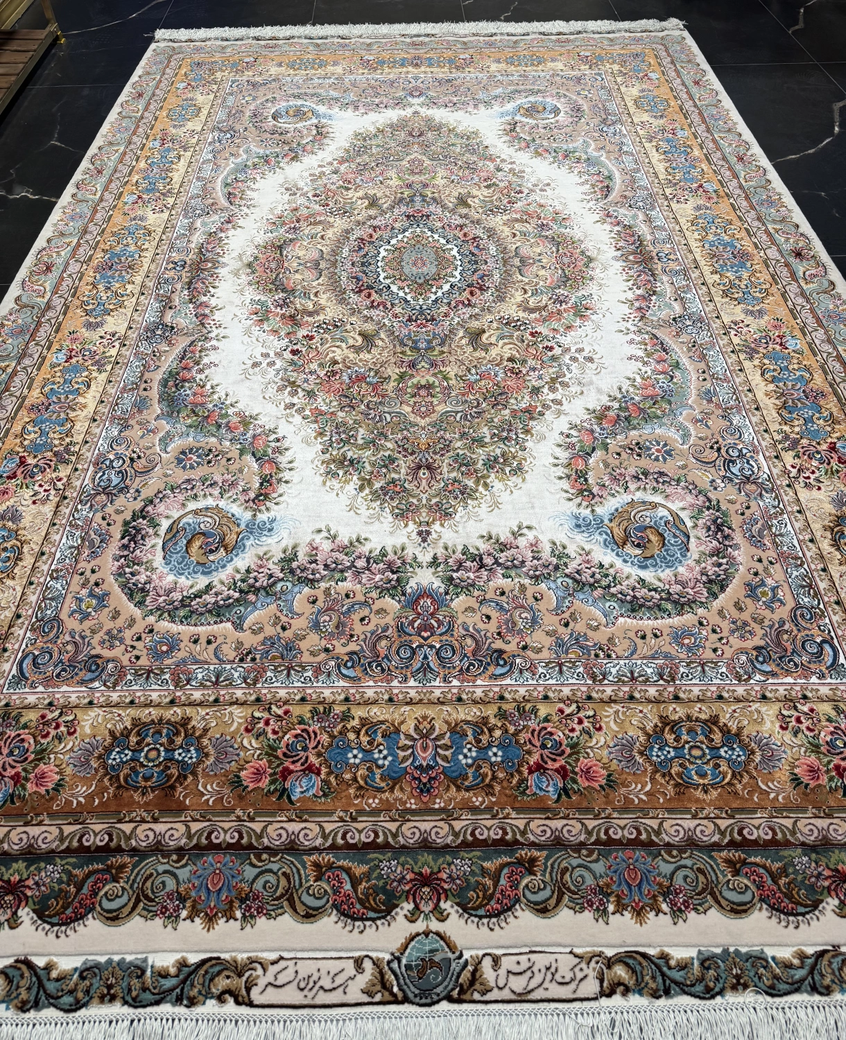 carpet-farshboom-6477529615