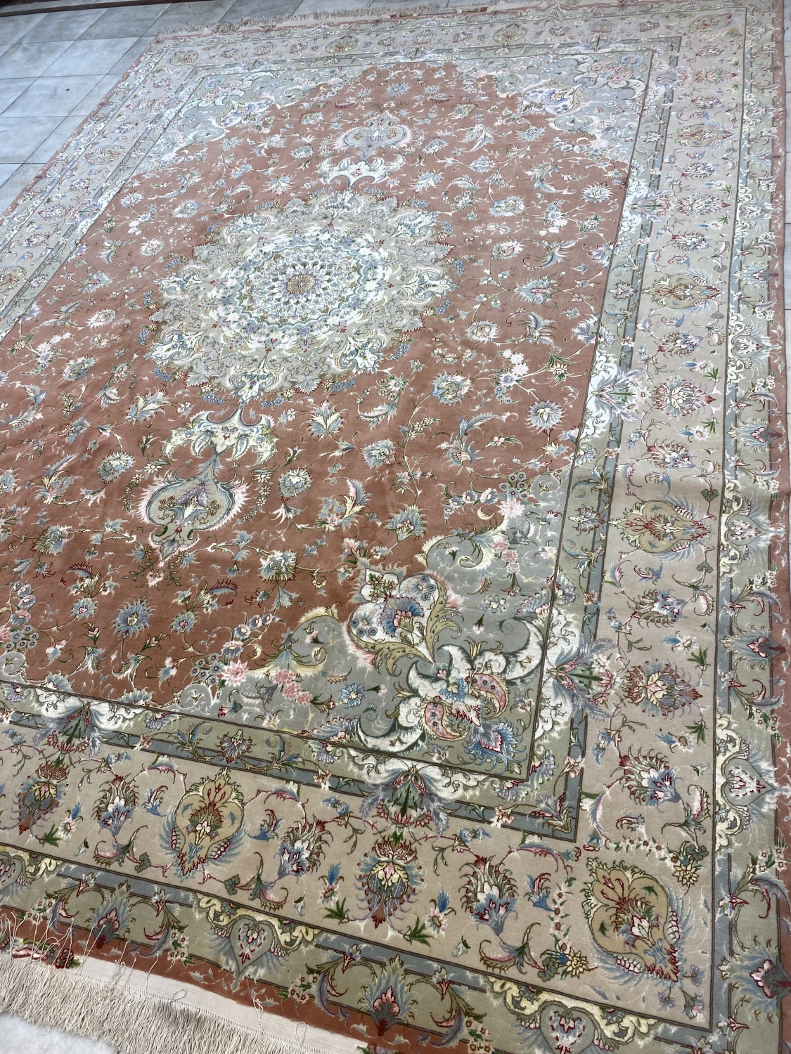 carpet-farshboom-7194888129