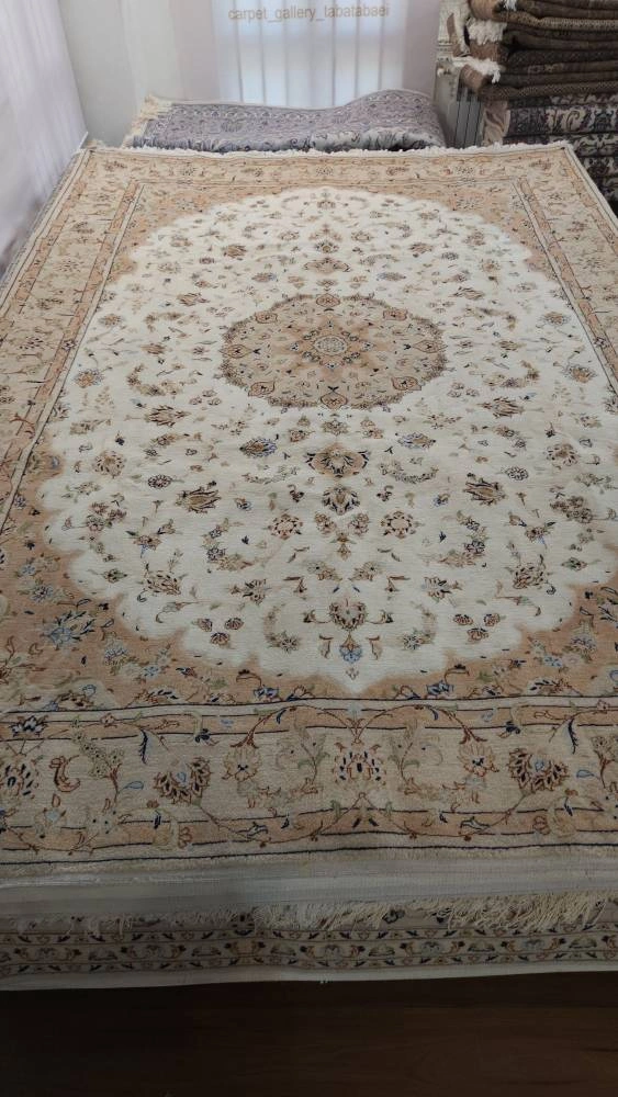 carpet-farshboom-1037646099
