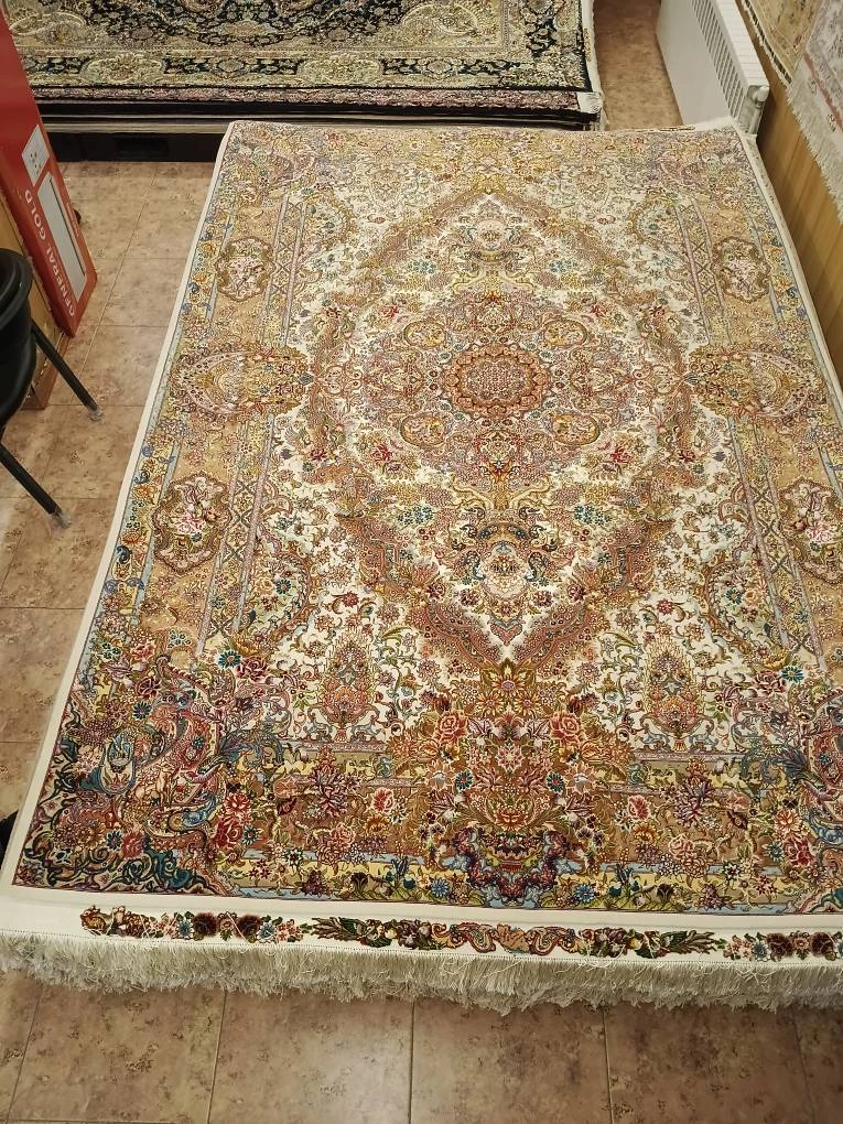 carpet-farshboom-1054364215