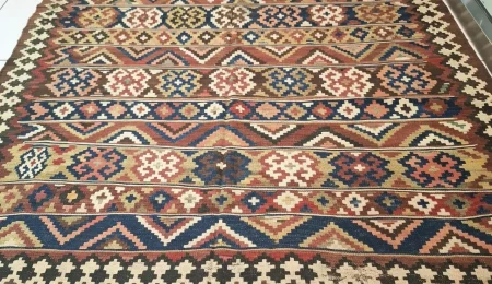 carpet-farshboom-1295661880
