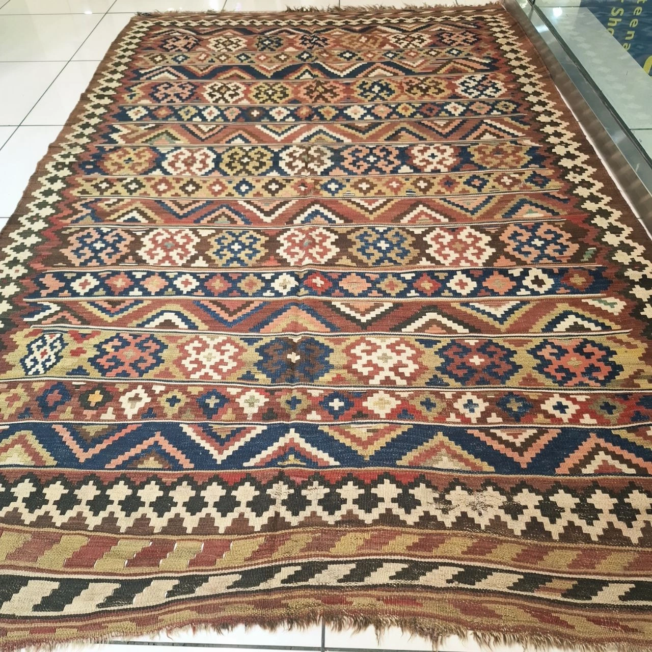 carpet-farshboom-1295661880