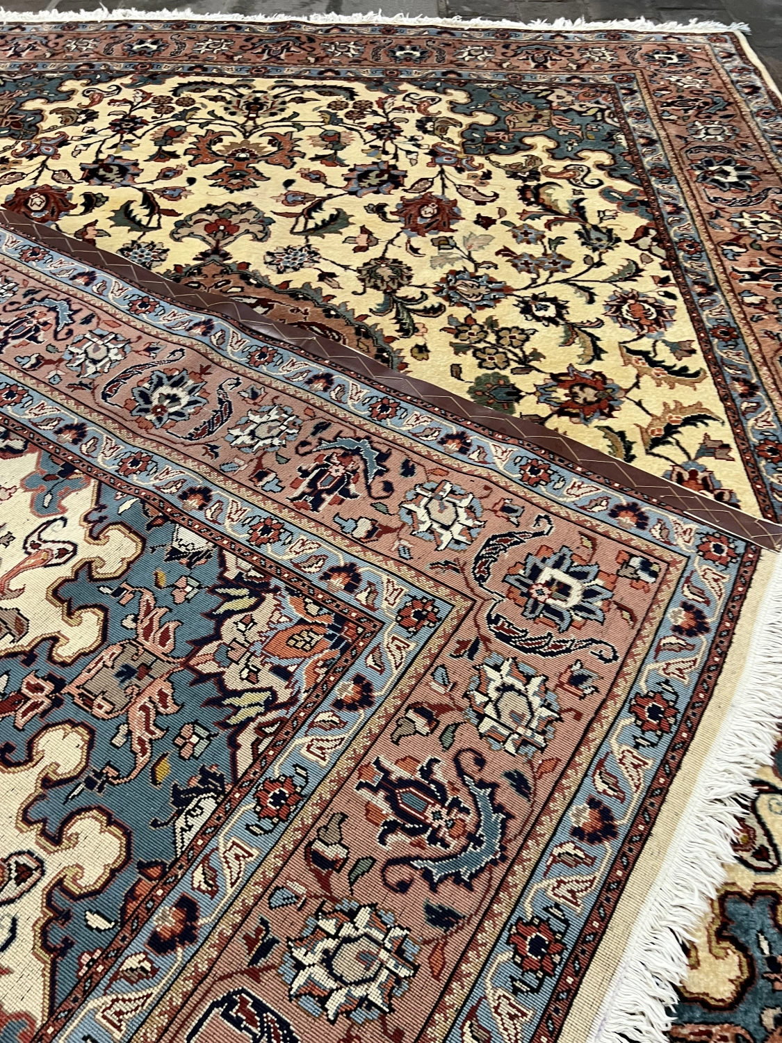 carpet-farshboom-1306854173