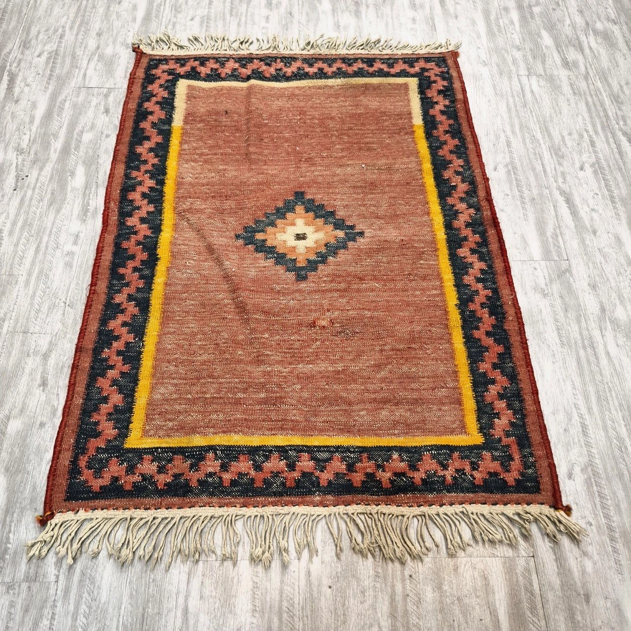 carpet-farshboom-1555675955