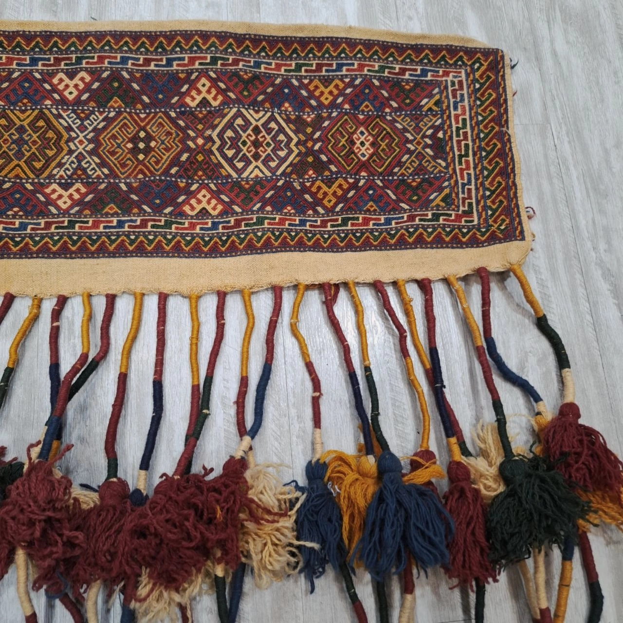carpet-farshboom-1586902061