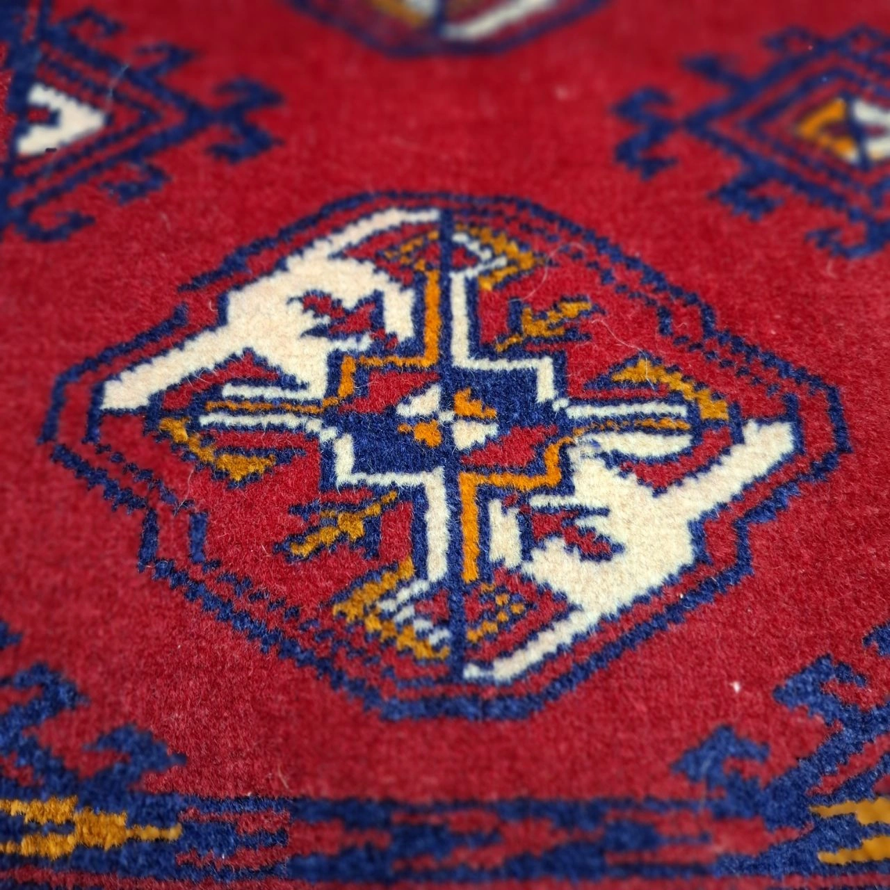 carpet-farshboom-1591802527