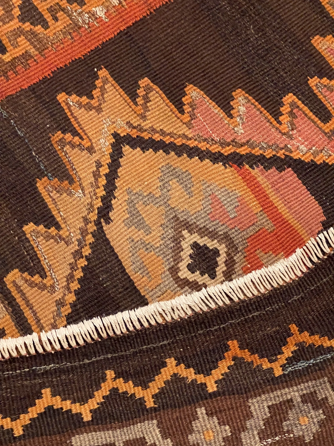 carpet-farshboom-1630583799