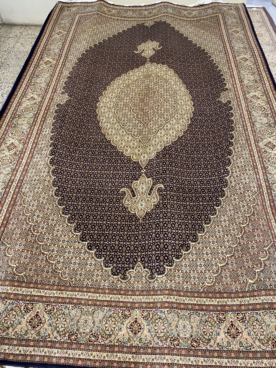 carpet-farshboom-1670023590