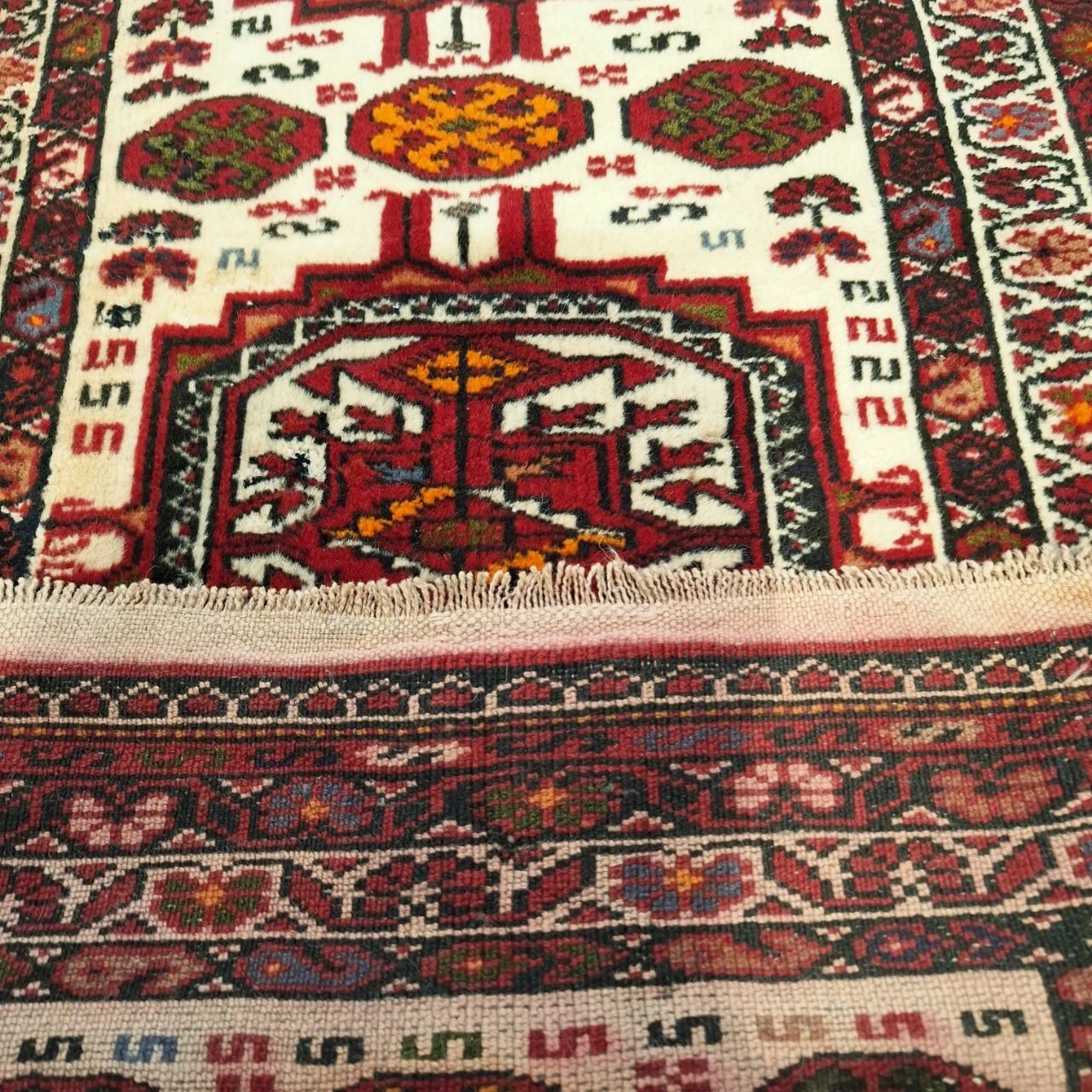 carpet-farshboom-1985719357