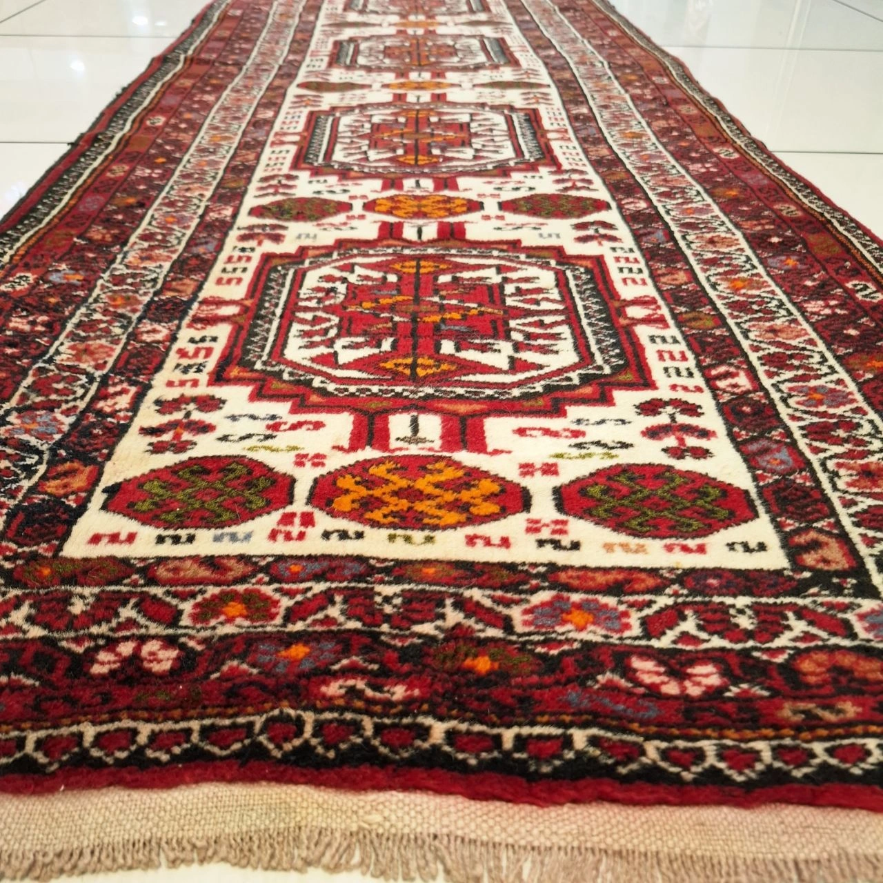 carpet-farshboom-2127297636