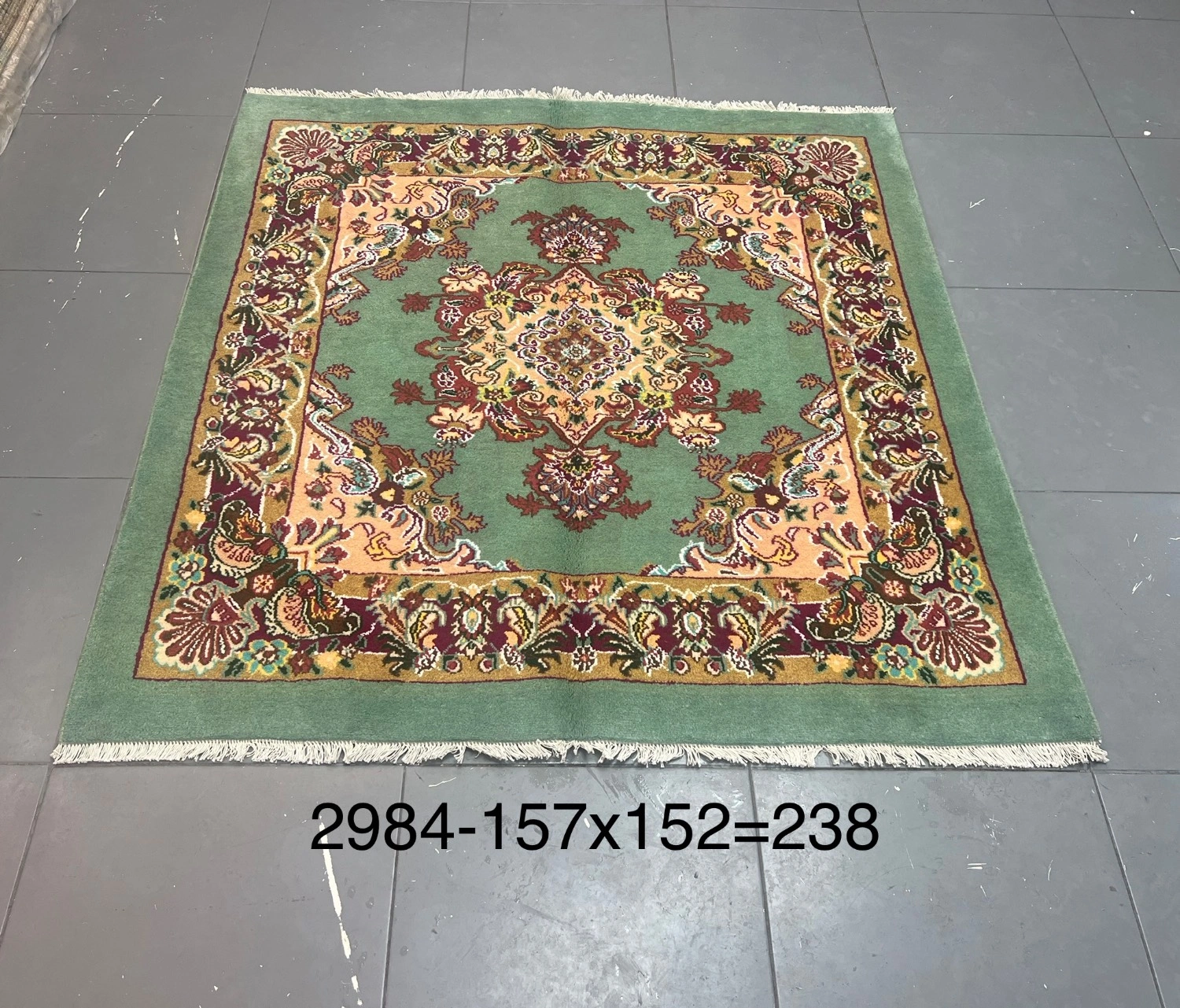 carpet-farshboom-2240288972