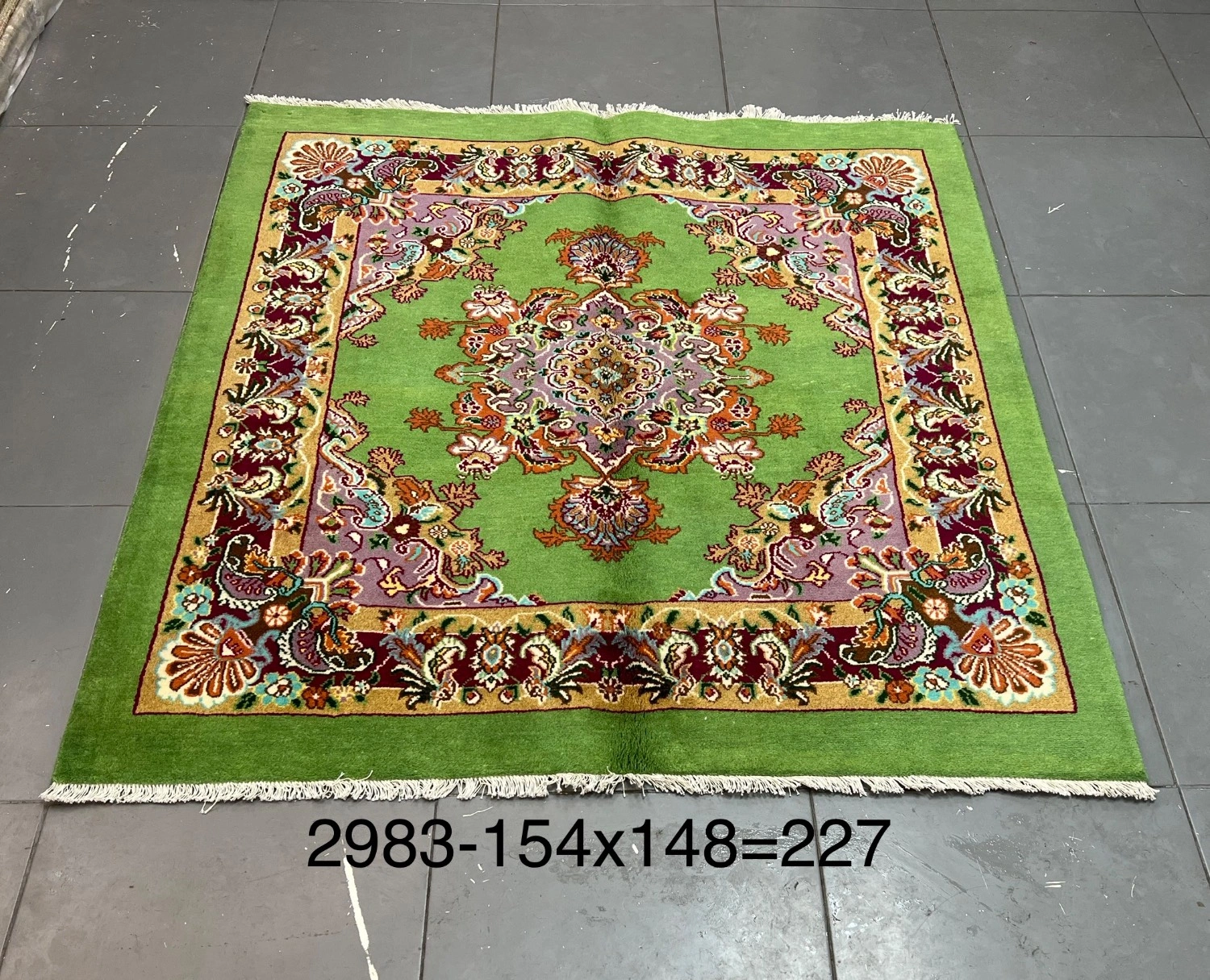 carpet-farshboom-2373679049