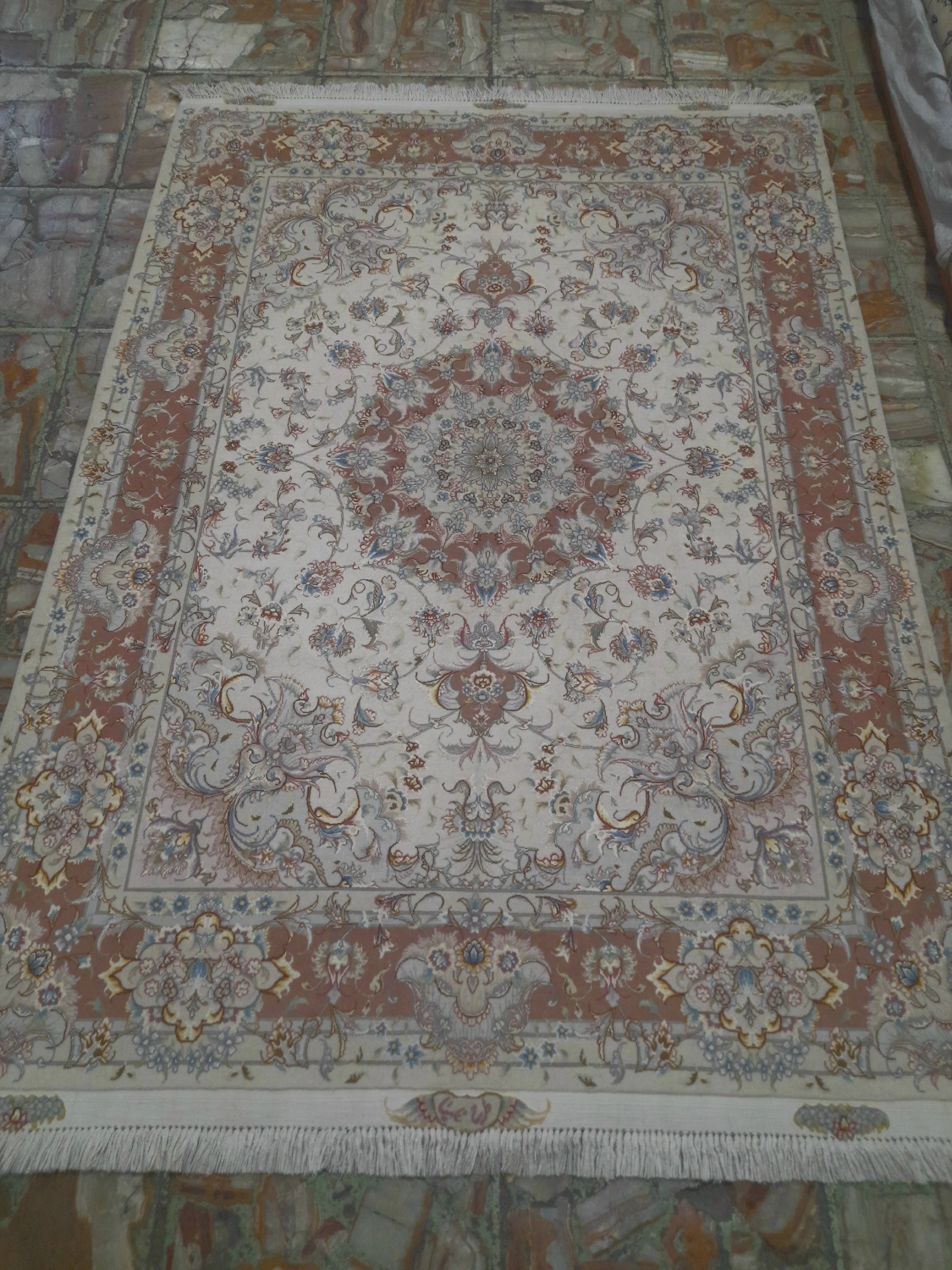 carpet-farshboom-2584871045