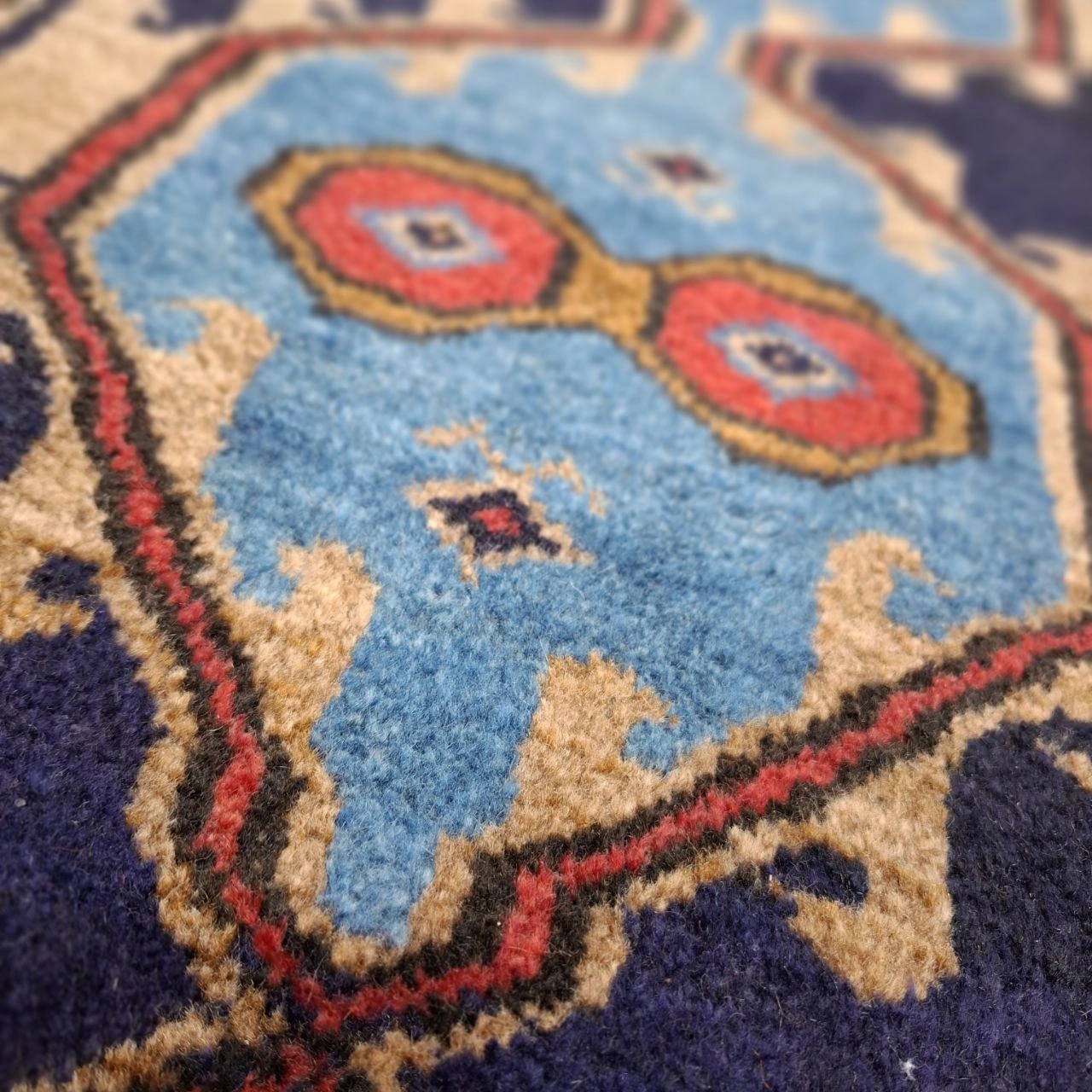 carpet-farshboom-2724443358